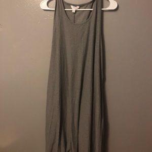 Size large.  Women’s dress with pockets.